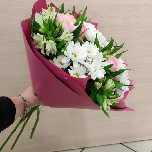 Букет роз и альстромерий 💗💕