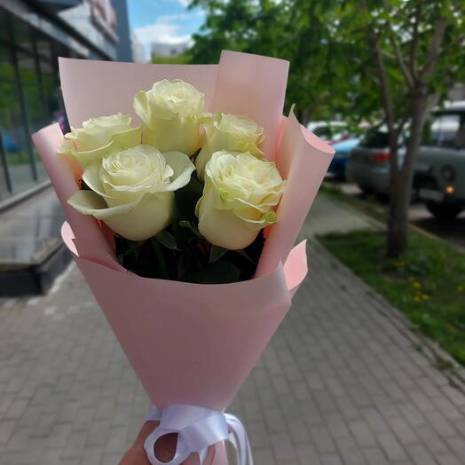 Белые розы
