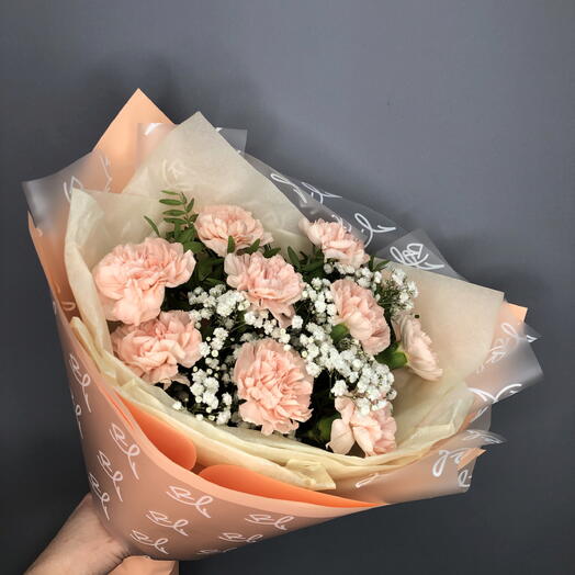 Нежный букет персиковых диантусов с пушистой гипсофилой🌸🌸🌸