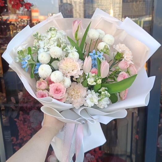 Нежный букет с душистой матиоллой , Диантусами и тюльпанами 🌷 Кустовая роза