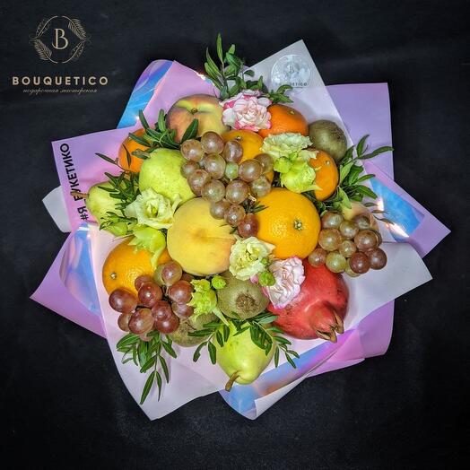 Bouquet of fruits