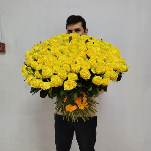 Bouquet of 151 yellow roses 60cm