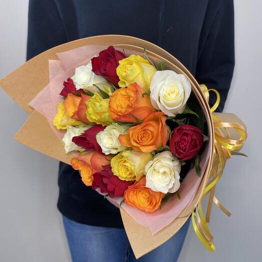 Ramo de 19 rosas Kenia en paquete de diseño