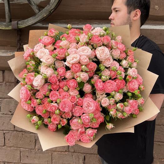 Gran ramo de rosas de peonía arbustiva Bombastik