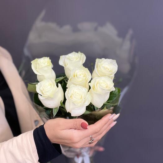 Bouquet of Ecuadorian roses 7 pcs