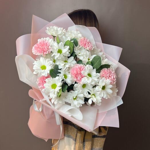 Ramo con margaritas y Dianthus