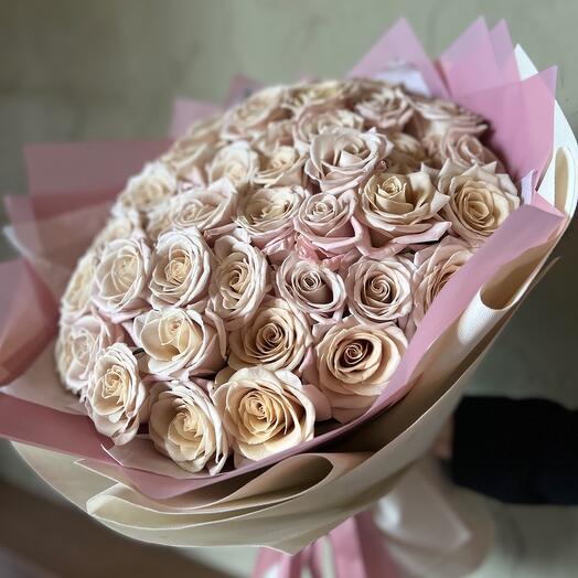 Моно букет из одноголовых роз