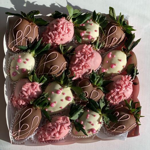 Клубника в шоколаде 16 шт хит 1