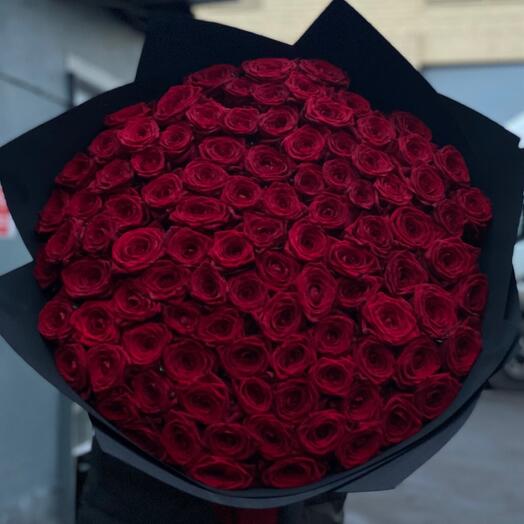 Ramo de rosas rojas