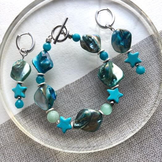 Set -bracelet and earrings