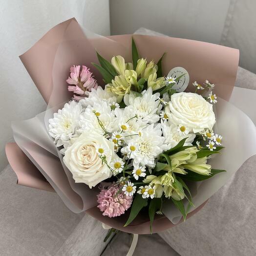 Bouquet with daisies, roses, hyacinths, alstroemeria and chrysanthemum