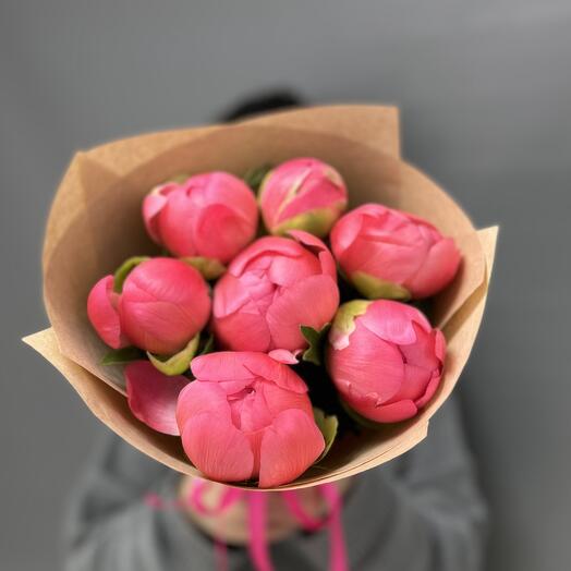 Monobucket of 7 Peonies