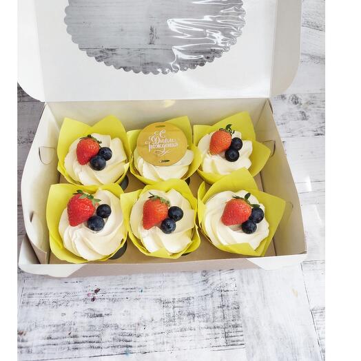 Cupcakes 6 pcs with berries and topper Happy birthday