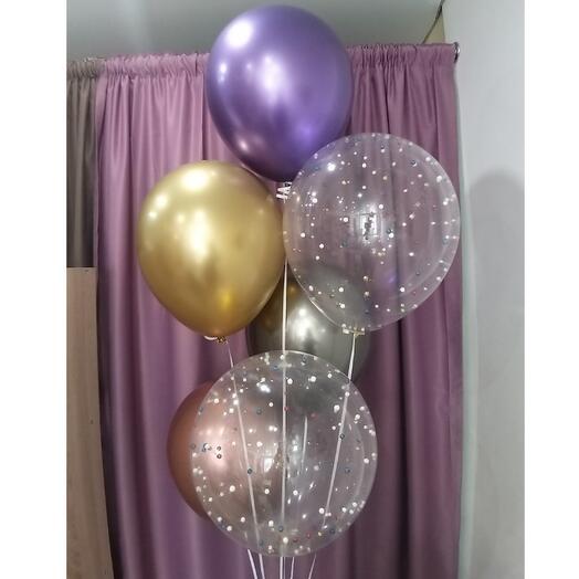 Fountain of 6 helium balloons