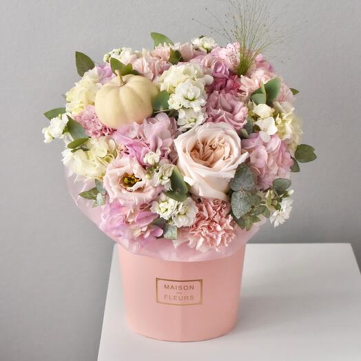 Цветы в коробке «Pink Autumn» с декоративной тыквой (GRANDE) | Букет 234 Bottega dei Fiori
