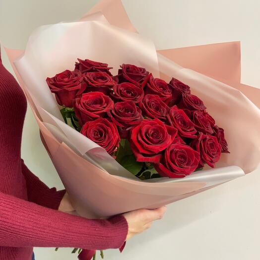 Ramo de 19 rosas rojas