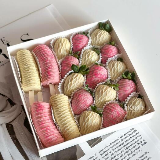 Клубнично-банановый бокс  "Блонди"