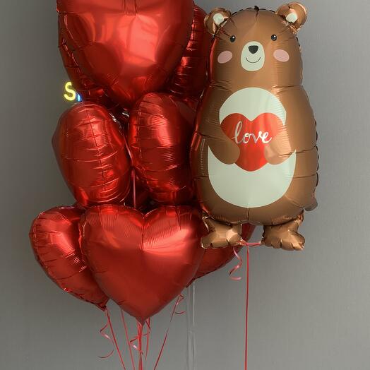 11 фольгированных сердец и мишка