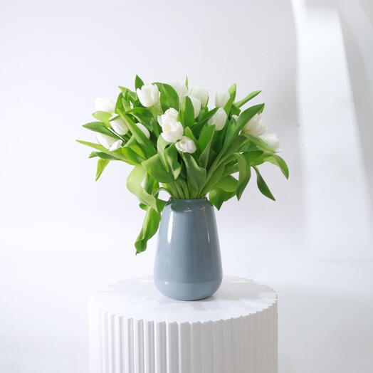 Simple Vase Arrangement 1