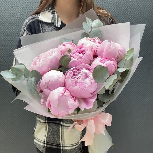 Delicate bouquet of 9 peonies with eucalyptus