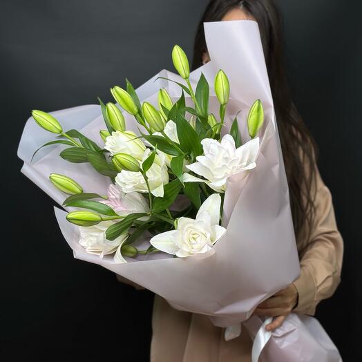 Букет из лилий пионовидных