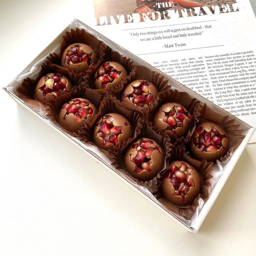 Pomegranate in Belgian chocolate Callebaut