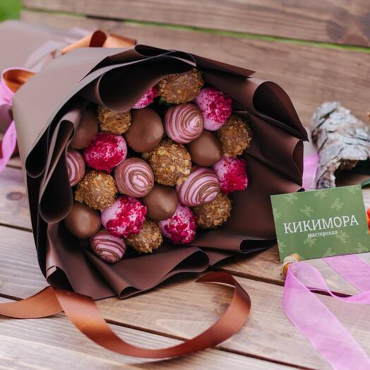 Beso Yagi (un Ramo de fresas cubiertas de chocolate 500 gr. 12-24 piezas)