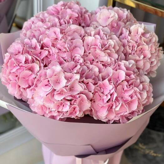 Bouquet of 9 pink hydrangeas