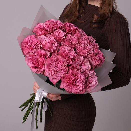 Ramo de rosas peonías