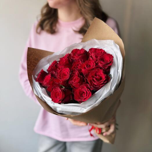 Розы бордовые 15