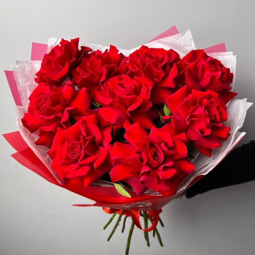 Букет из девяти красных французских роз