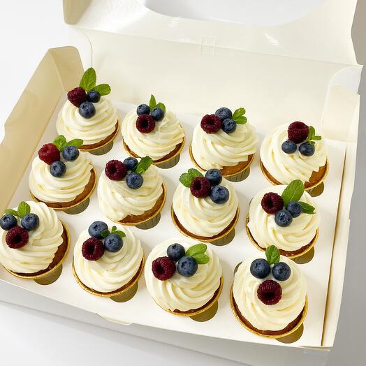 Набор 12 капкейков десерты для компании, гостей, к чаю