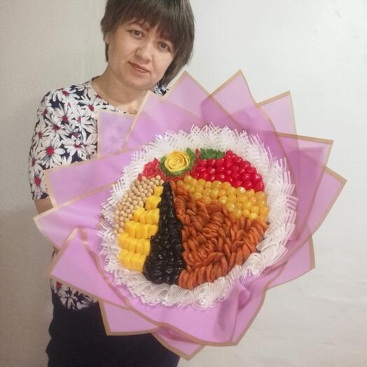 Букет из сухофруктов и орехов
