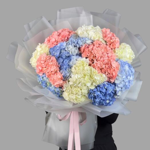 Букет из 15 Гортензии микс