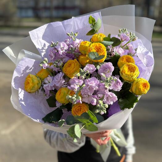 Ароматерапия 😻букет с кустовыми пион розами и маттиолой