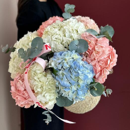Композиция из гортензий, размер M