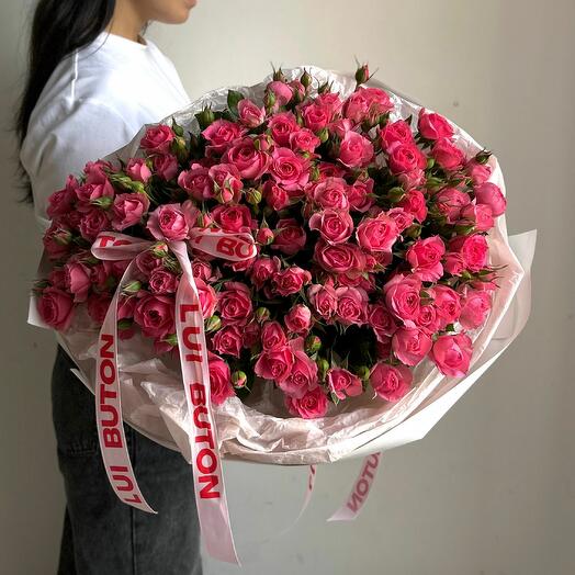 Букет "25 малиновыз кустовых роз"