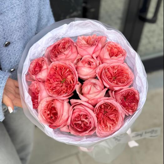 Букет от студии «TIFFANY» пионовидные розы Pink expression 13 цветков
