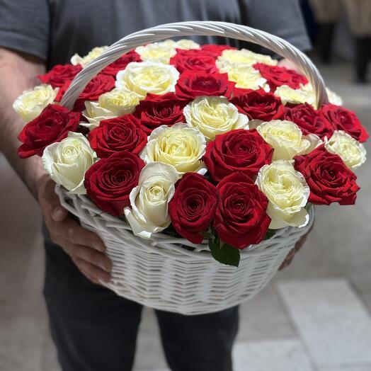 Корзина с розами