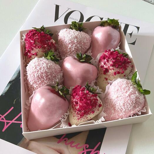 Клубника в шоколаде «Sweet Pink» 9 шт