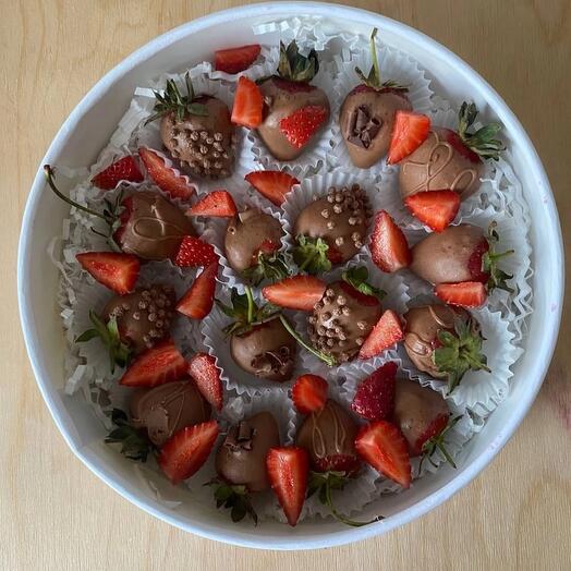 Клубника в шоколаде "Наслаждение"