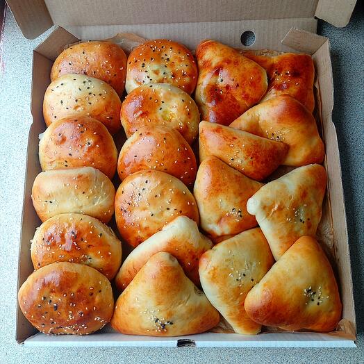 Домашние пирожки , ассорти на большую компанию