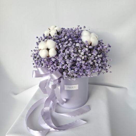Коробочка с сиреневый Гипсофилой и Хлопком