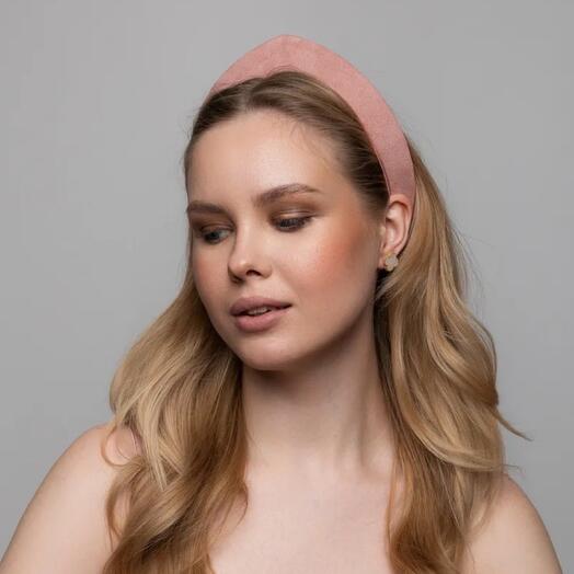 Powdery velour kokoshnik