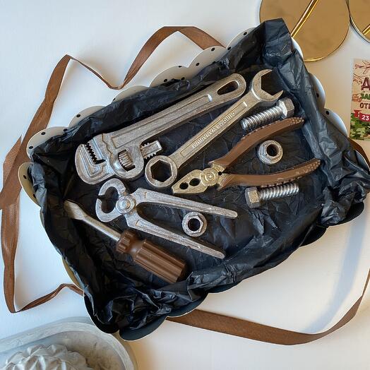 Набор инструментов из шоколада. Подарок папе, парню, мужчине на 23 февраля