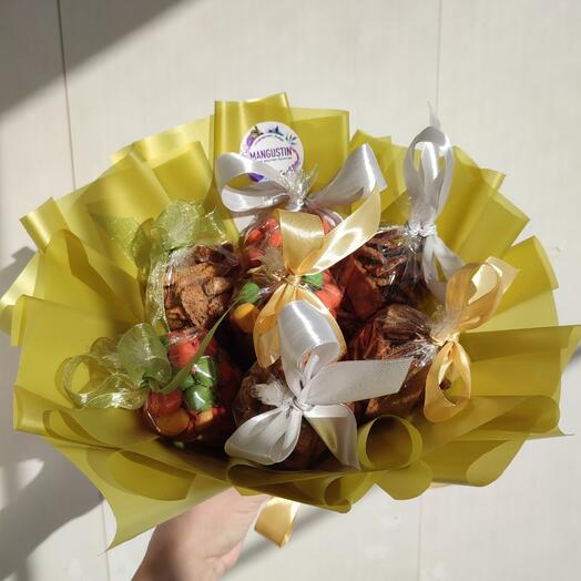 Букет из снеков для мужчины открытка в подарок