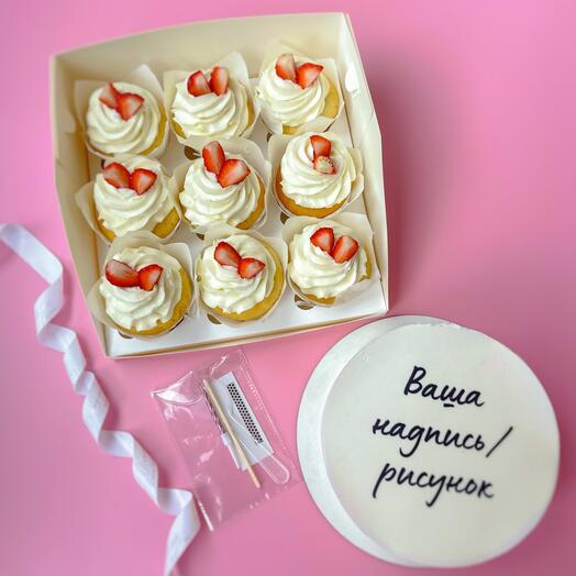 Капкейки с ягодным декором и торт, комбо набор