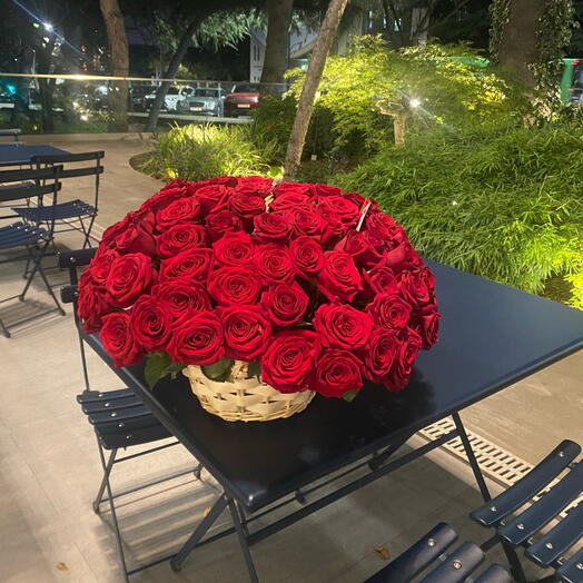 Корзина с цветами 101 роза 🌹