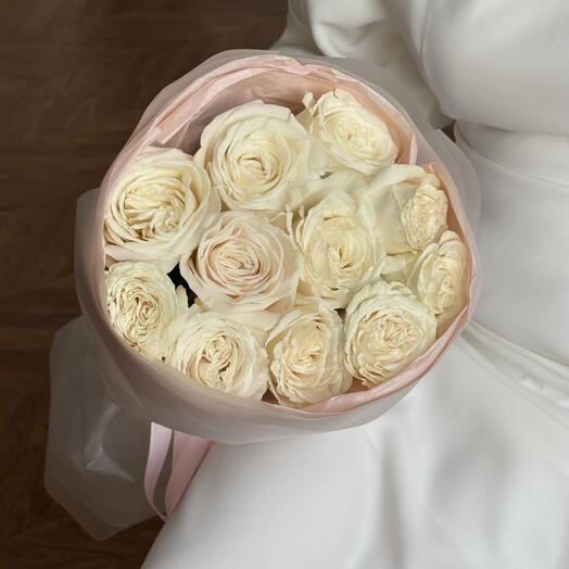 Букет моно из 9 белых роз