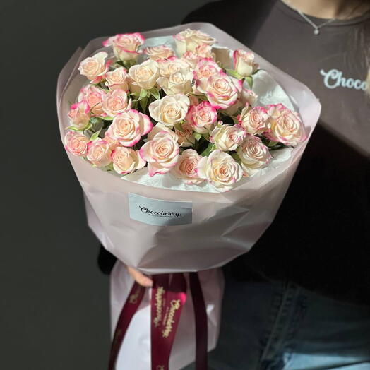 Монобукет из розовых кустовых роз 9 веток